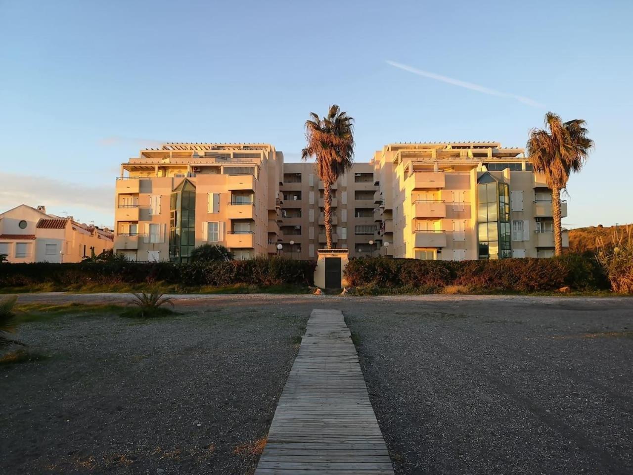 Espectacular Residencial En 1A Linea Con Piscina Apartman Benajarafe Kültér fotó